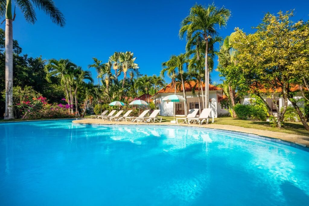 Remax Atlantis - Villa Blanca: Elegancia Tropical Frente al Mar. 1 Remax Atlantis - luxury caribbean villa Cabarete dominican republic 12 1200x800 1
