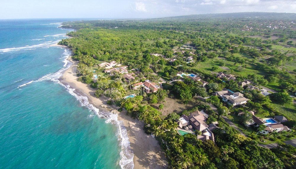 Remax Atlantis - Terreno Exclusivo en Cabarete – Inversión de Lujo en Ubicación Privilegiada 3 Remax Atlantis - Sea Horse Ranch beachfront porperty for sale